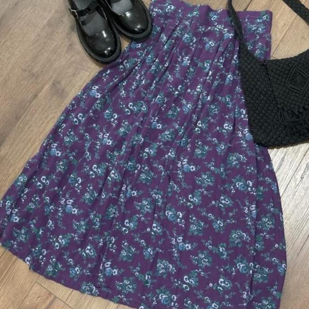 Vintage 90s Maggie Lawrence Purple Floral Pleated Midi Skirt